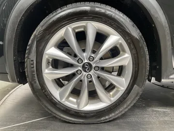 2020 INFINITI QX50 - image 6