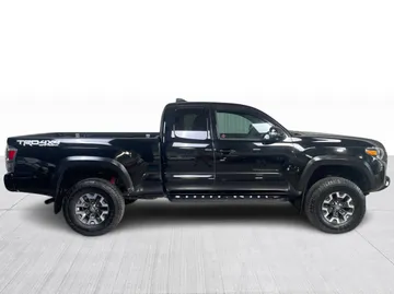 2023 Toyota Tacoma - image 2