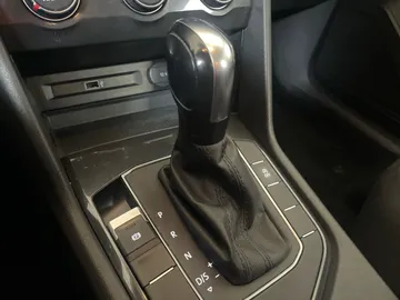 2019 Volkswagen Tiguan - image 24