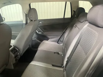 2019 Volkswagen Tiguan - image 14