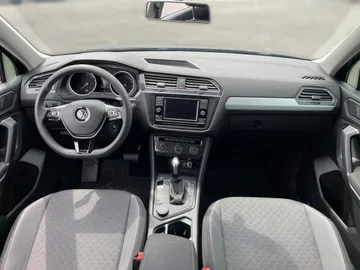 2020 Volkswagen Tiguan - image 4
