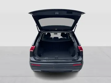 2020 Volkswagen Tiguan - image 13