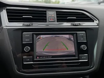 2020 Volkswagen Tiguan - image 19
