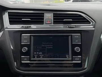 2020 Volkswagen Tiguan - image 22