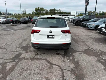2022 Volkswagen Tiguan - image 4