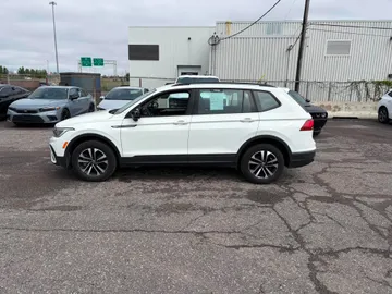 2022 Volkswagen Tiguan - image 6
