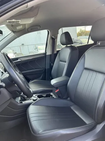 2024 Volkswagen Tiguan - image 7