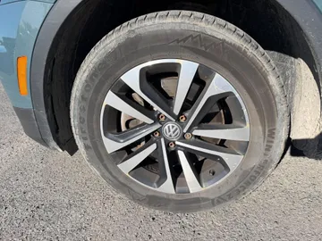 2020 Volkswagen Tiguan - image 7