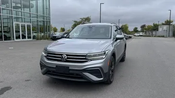 2024 Volkswagen Tiguan - image 3