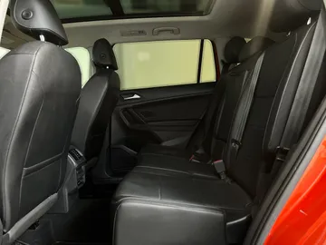 2019 Volkswagen Tiguan - image 15