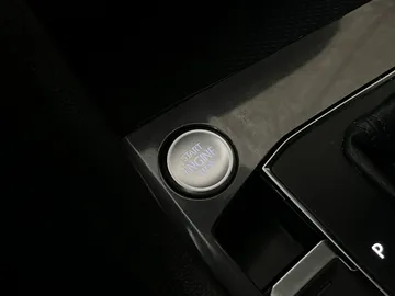 2019 Volkswagen Tiguan - image 25