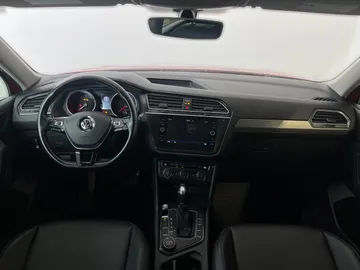 2019 Volkswagen Tiguan - image 4