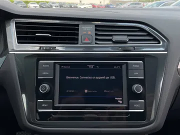 2020 Volkswagen Tiguan - image 8