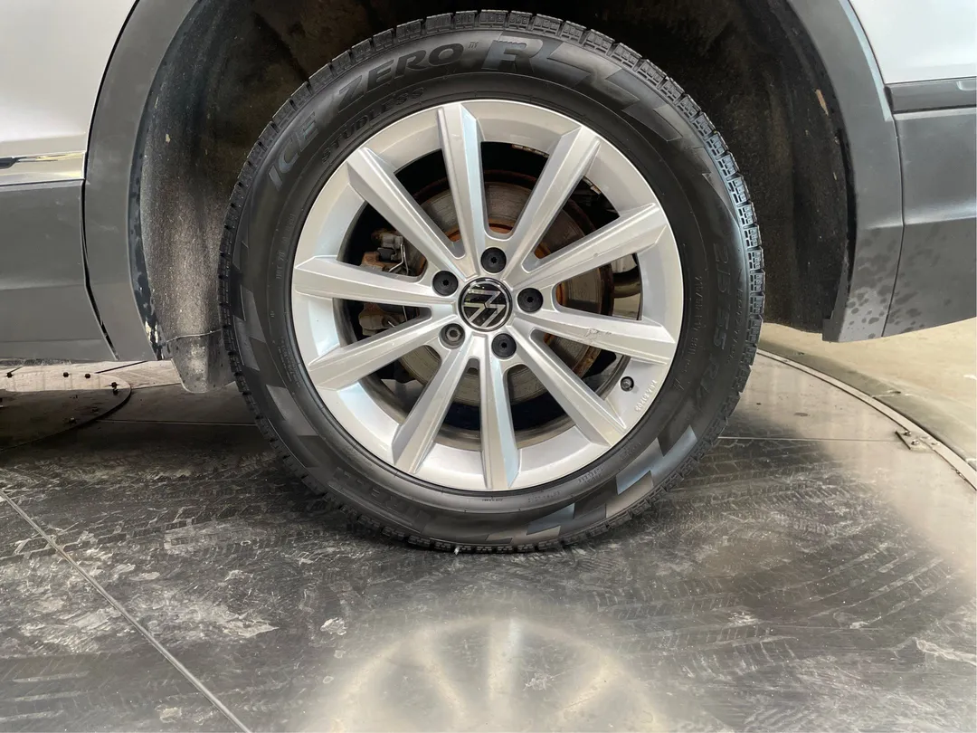 2021 Volkswagen Tiguan — photo 6