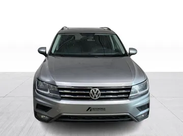 2021 Volkswagen Tiguan - image 9
