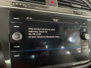 2021 Volkswagen Tiguan - image 28