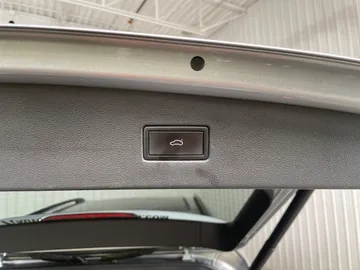 2021 Volkswagen Tiguan - image 22