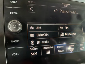 2021 Volkswagen Tiguan - image 31