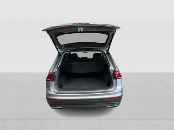2021 Volkswagen Tiguan - image 14