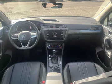 2022 Volkswagen Tiguan - image 4