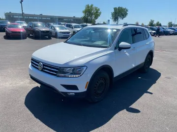 2018 Volkswagen Tiguan - image 3