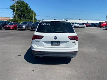 2018 Volkswagen Tiguan - image 7
