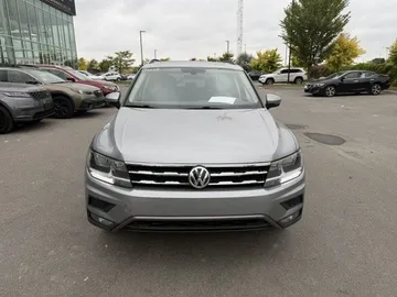 2020 Volkswagen Tiguan - image 2