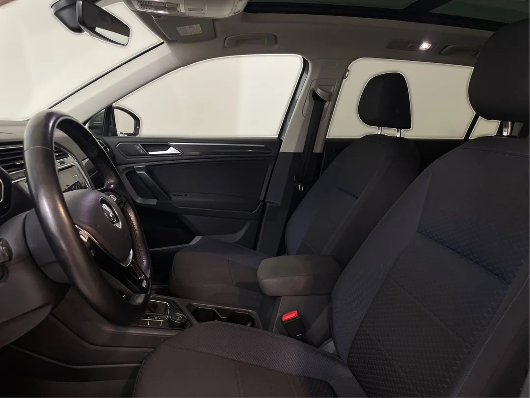 2021 Volkswagen Tiguan — photo 3