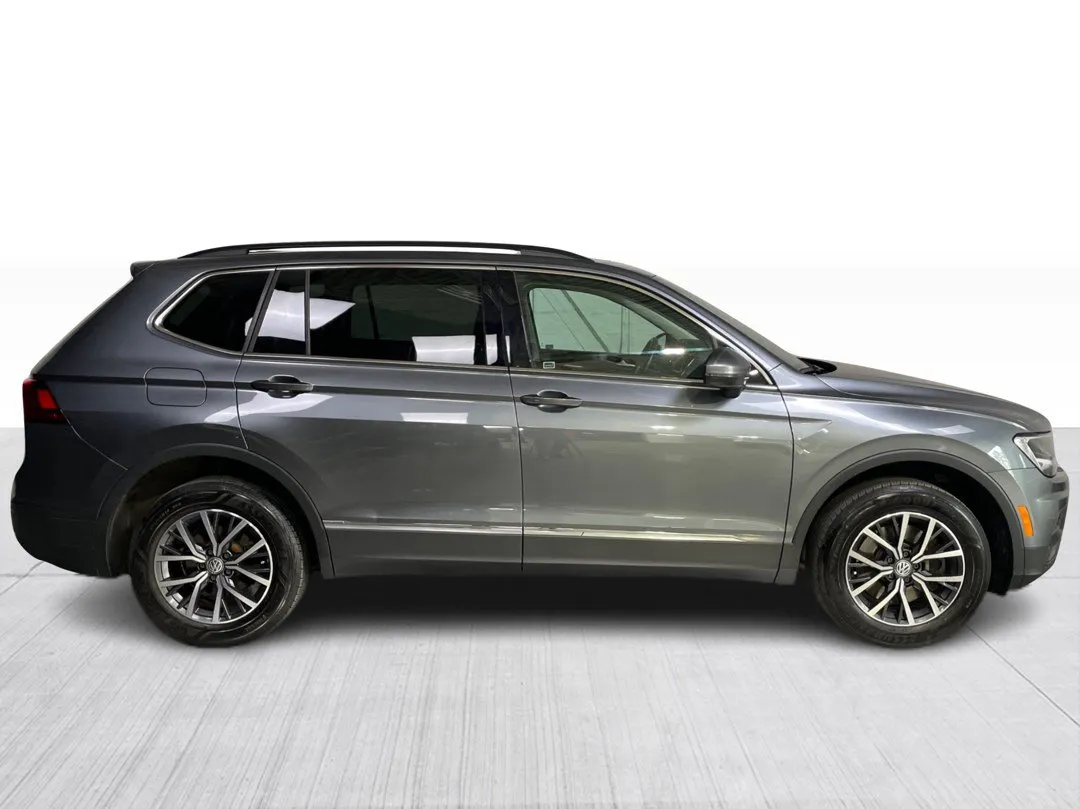 2020 Volkswagen Tiguan — photo 2