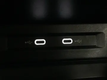 2020 Volkswagen Tiguan - image 28