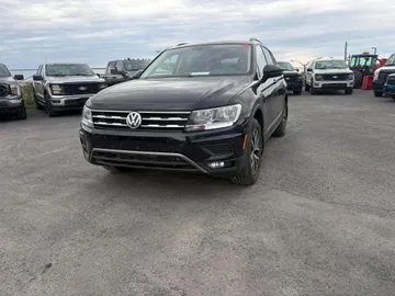 2020 Volkswagen Tiguan - image 3