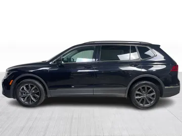 2022 Volkswagen Tiguan - image 11