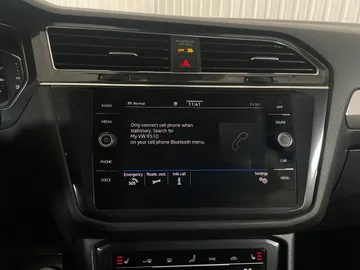 2022 Volkswagen Tiguan - image 29