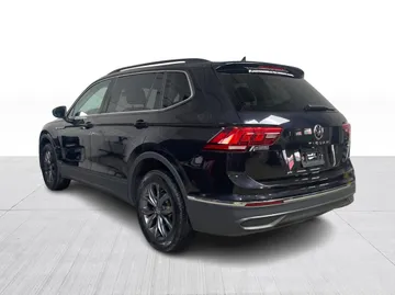 2022 Volkswagen Tiguan - image 12