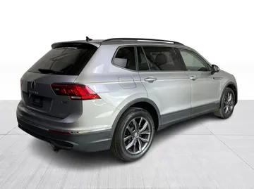 2022 Volkswagen Tiguan - image 14