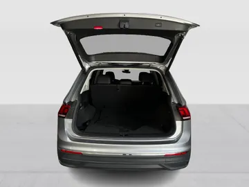 2022 Volkswagen Tiguan - image 13