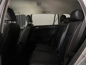 2022 Volkswagen Tiguan - image 15