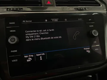 2022 Volkswagen Tiguan - image 26