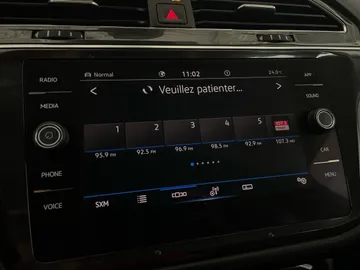 2022 Volkswagen Tiguan - image 29