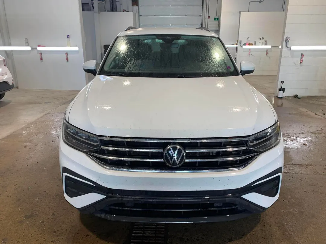 2022 Volkswagen Tiguan — photo 2