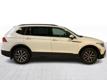 2022 Volkswagen Tiguan - image 2