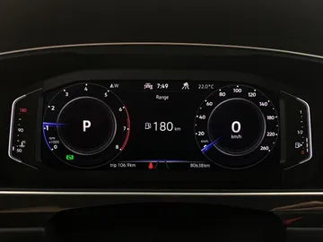 2022 Volkswagen Tiguan - image 16