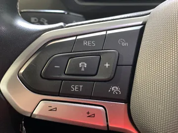 2022 Volkswagen Tiguan - image 27