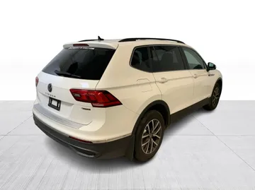 2022 Volkswagen Tiguan - image 14