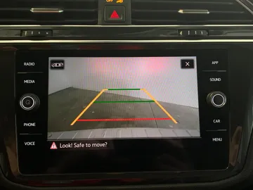 2022 Volkswagen Tiguan - image 22