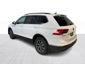 2022 Volkswagen Tiguan - image 11
