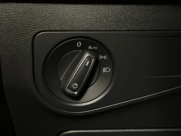 2022 Volkswagen Tiguan - image 16