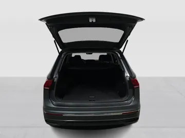 2022 Volkswagen Tiguan - image 13