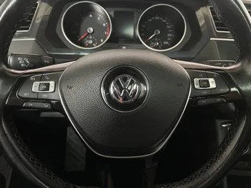2019 Volkswagen Tiguan - image 18