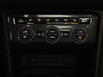 2019 Volkswagen Tiguan - image 27